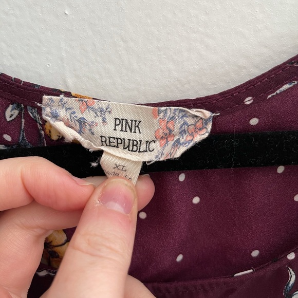 Burgundy blouse with yellow flowers - Picture 6 of 9